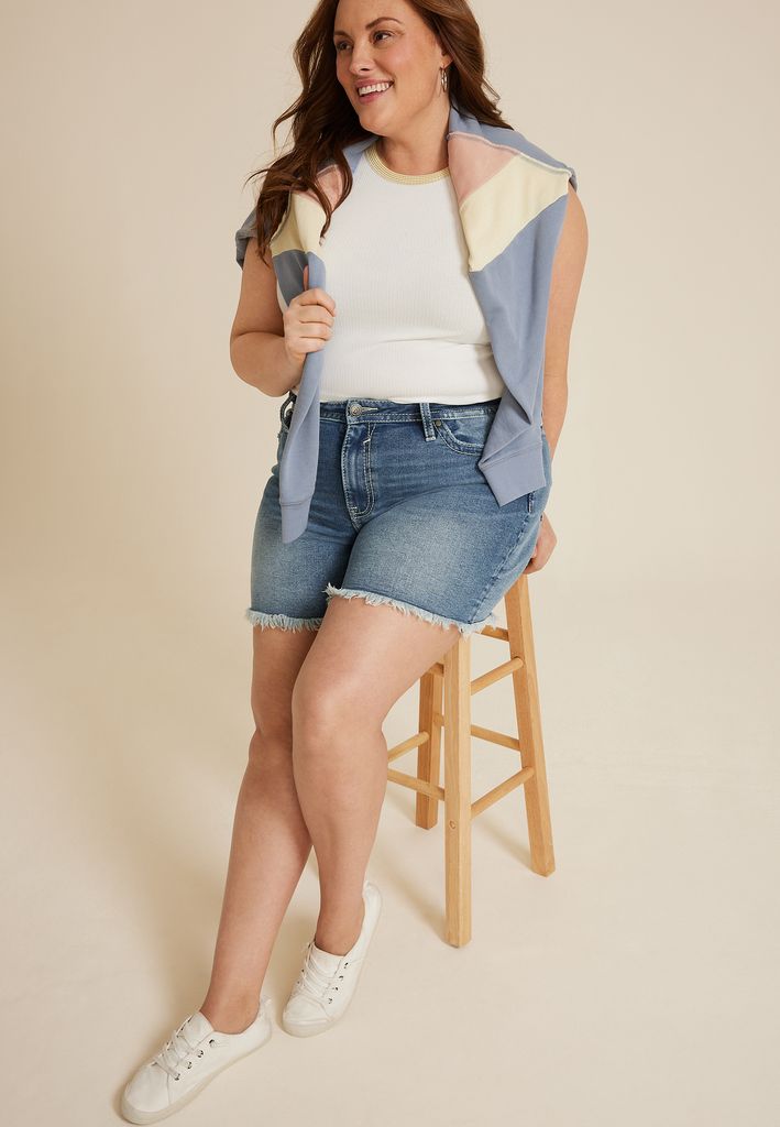 Plus Size Vigoss® High Rise Thick Stitch Pocket 5in Short - Image 3