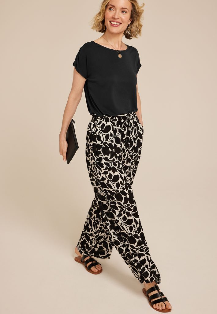 24/7 Fairhaven Ruched Shoulder Tee - Image 3