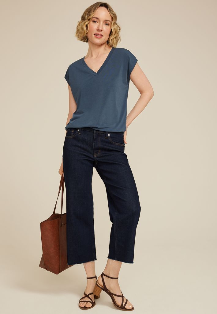 24/7 Crepe V Neck Tee - Image 3