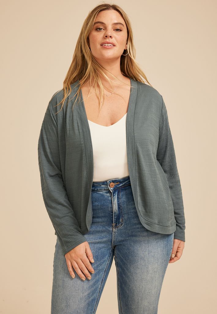 Plus Size Textured Curved Hem Cardigan - Image 3