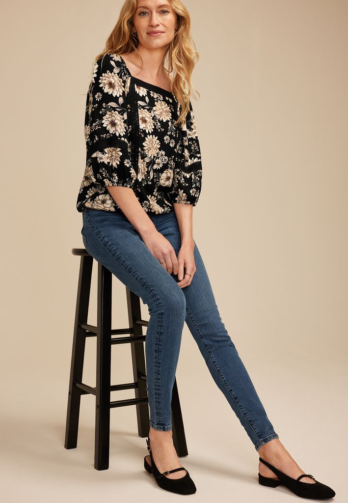 Floral Crochet Trim Blouse - Image 3