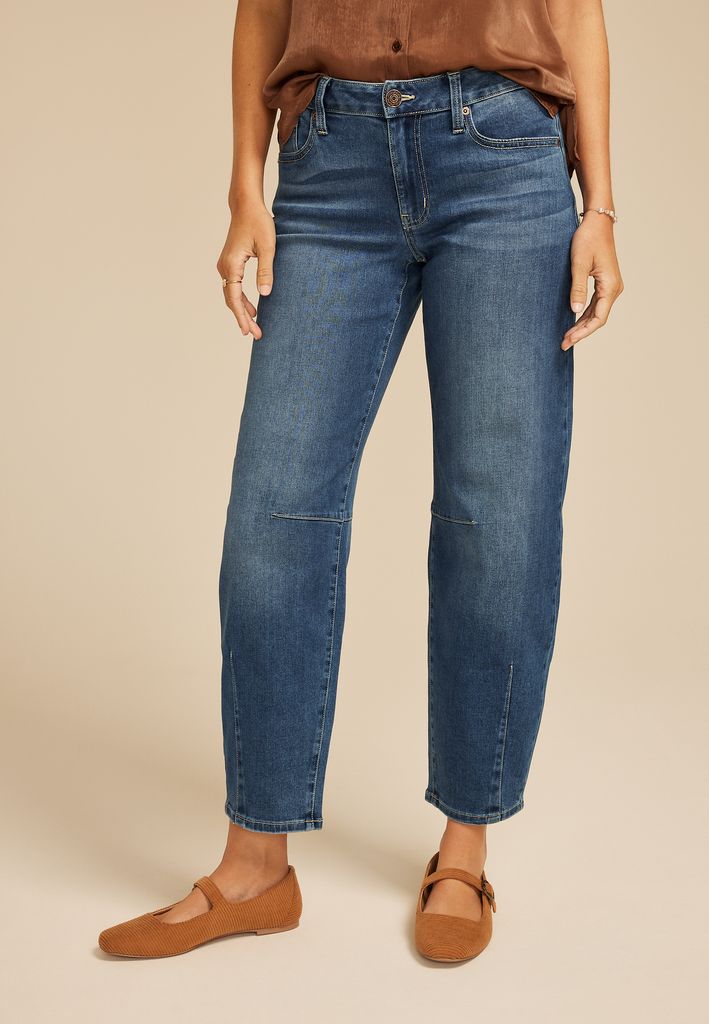 Dark Mid Rise Barrel Jean - Image 3