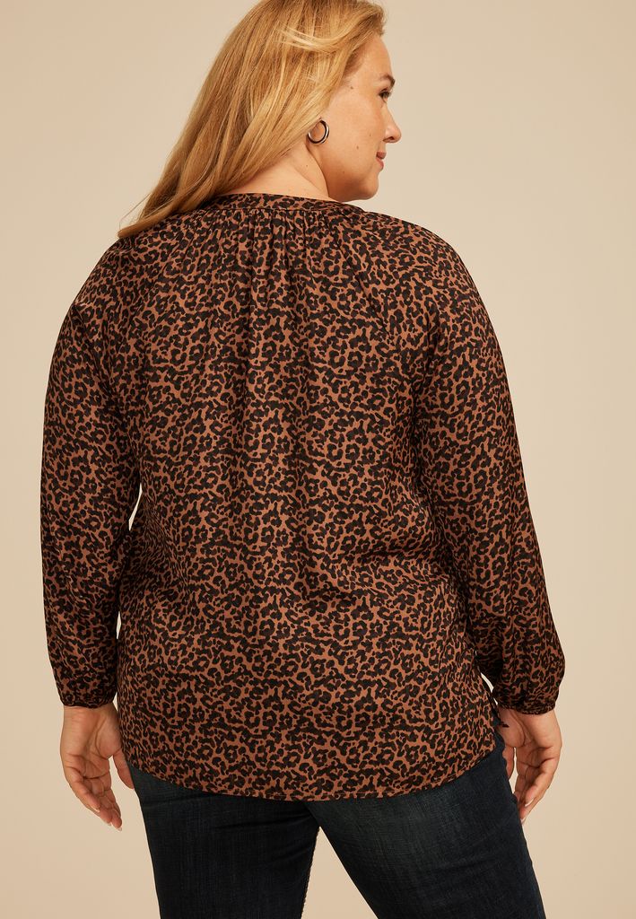 Plus Size Leopard V Neck Blouse - Image 2