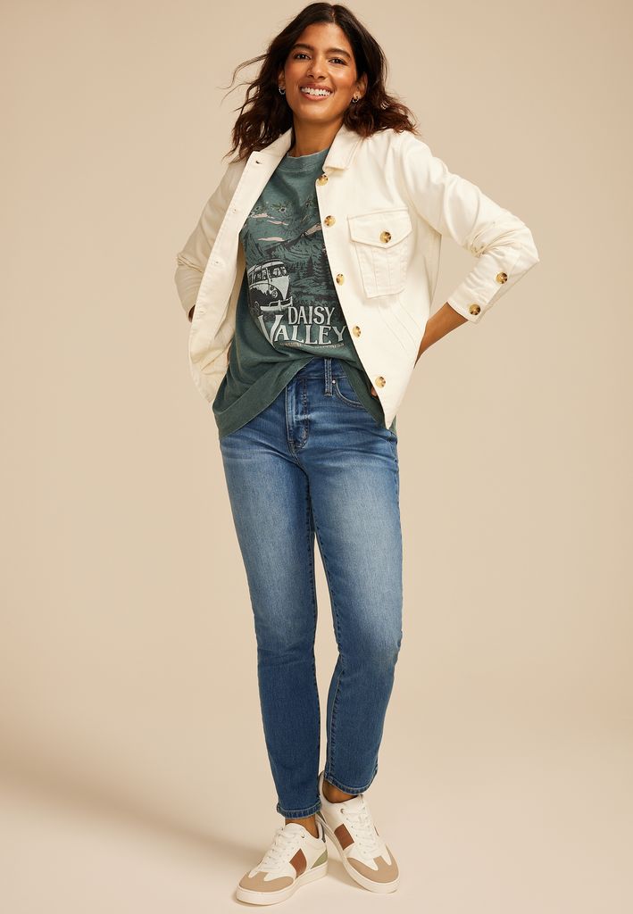 Daisy Valley Oversized Fit Graphic Tee - Image 3