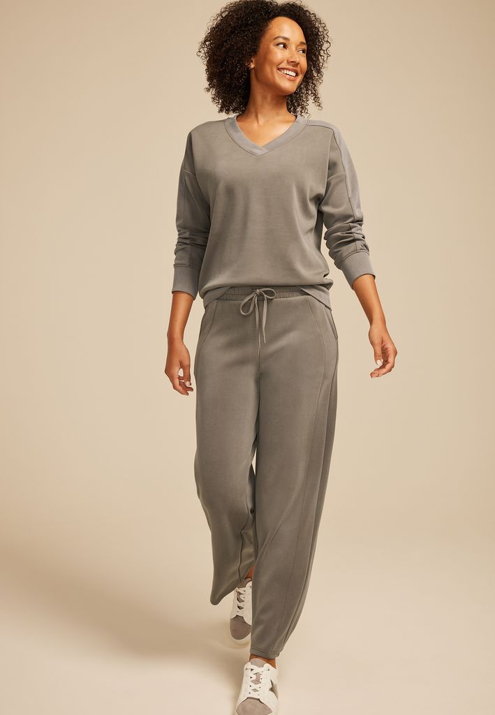 Scuba Knit V Neck Sweatshirt - Image 3