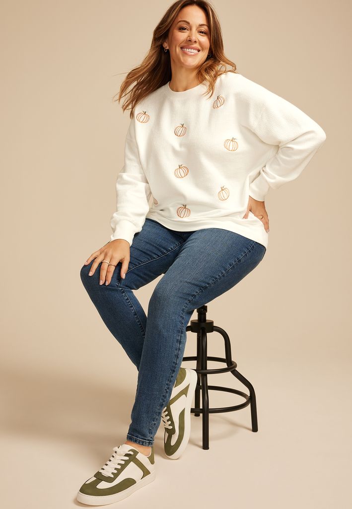 Plus Size Pumpkin Patch Embroidered Relaxed Fit Sweatshirt - Image 3