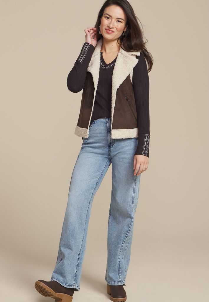 Embroidered Notch Neck Ribbed Long Sleeve Tee - Image 3