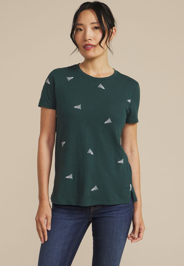 24/7 Dawson Holiday Tree Crew Neck Tee