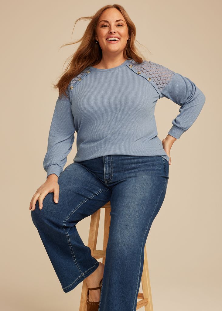 Plus Size Lace Shoulder Raglan Top - Image 3