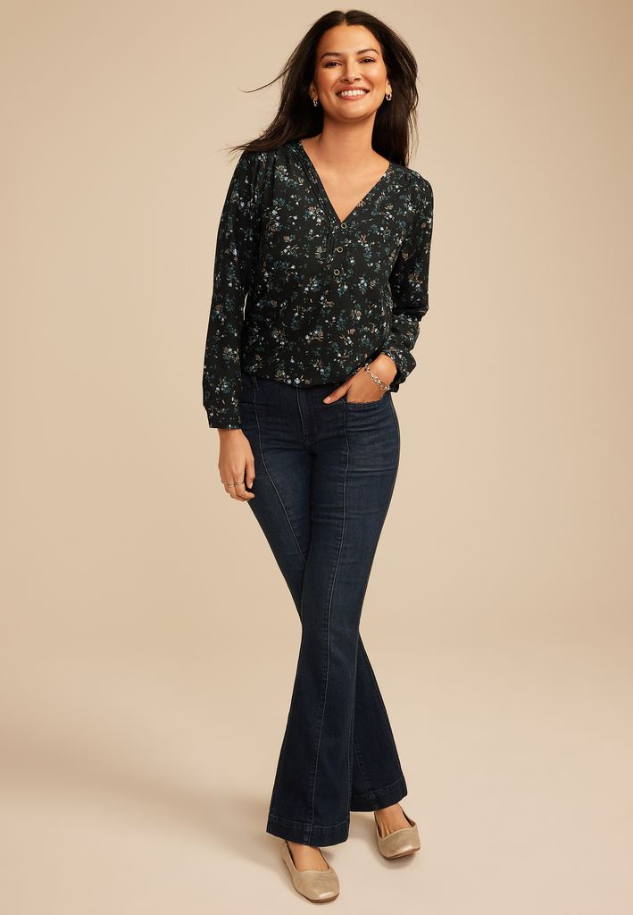 Floral Pleated V Neck Button Front Blouse - Image 3