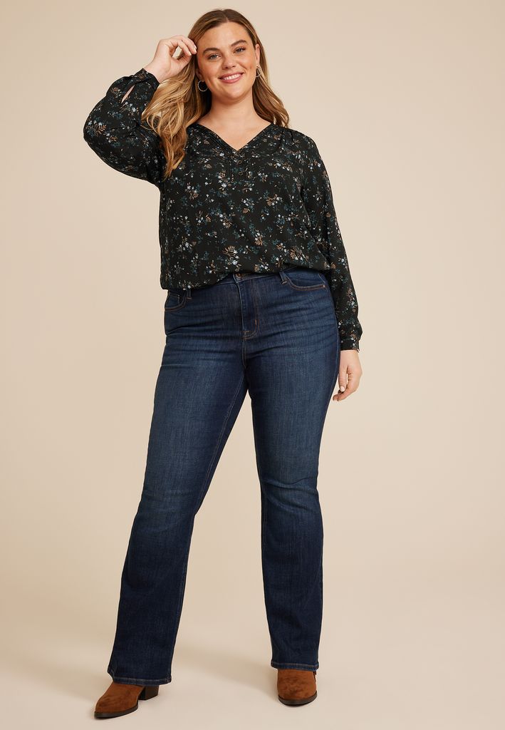 Plus Size Floral Pleated V Neck Button Front Blouse - Image 3